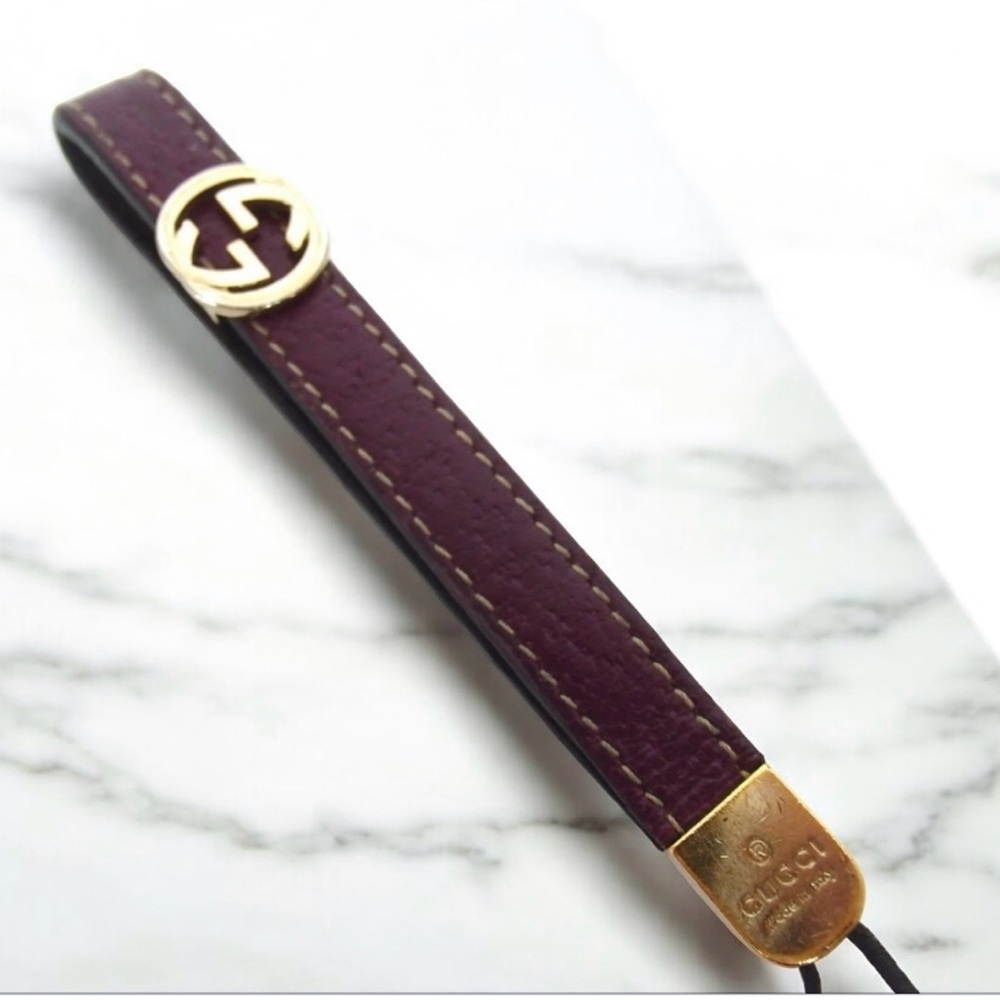 GUCCI Interlocking GG Leather Accessory ๐ - Picture 2 of 10